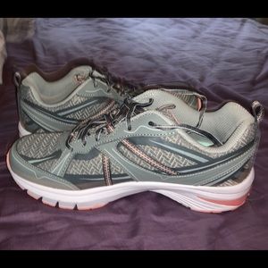 Sneakers / never worn before